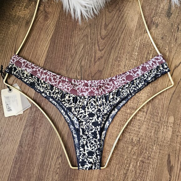 NWT!! Love Stories Ellie Frilly Butterfly Thong, XS, Night - Picture 2 of 6